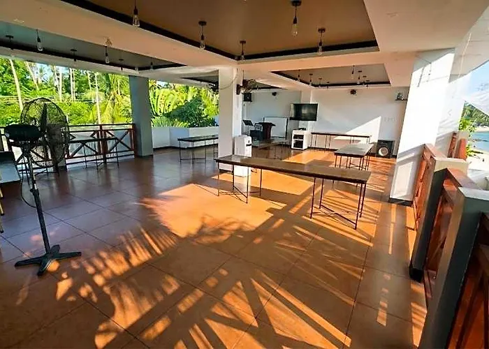 Hotel Bakawan Hideaway & Restaurant 4*